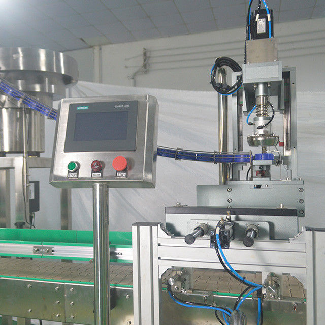Machine de remplissage d'huile d'olive à fûts de 20L avec 4 têtes de remplissage et 1 tête de couvercle