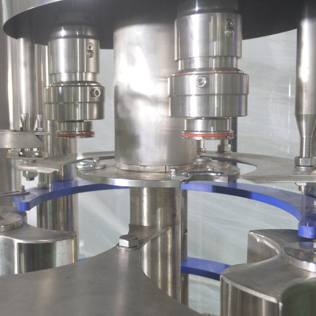 Machine de remplissage d'huile à pompe à engrenages à 3 têtes pour la ligne de production d'étiquetage et d'emballage
