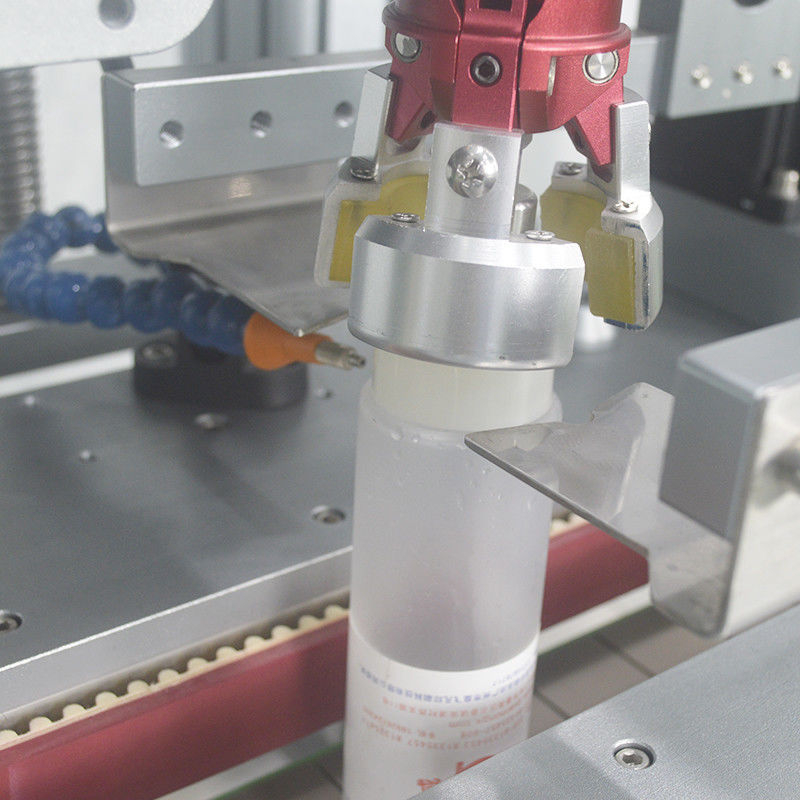 Machine à bouchons à tête unique pour bouteille ronde de sauce de soja dans les ateliers de réparation de machines