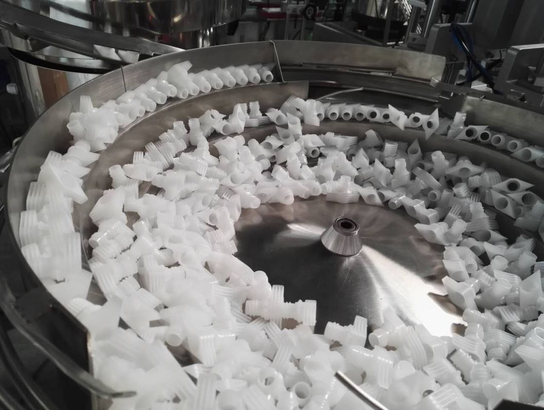 Machine à trier les couvercles en plastique avec une capacité de 150 kg et une construction en acier inoxydable 304