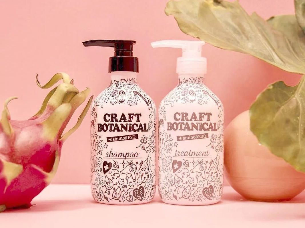 Ligne de production d'étiquetage à double face pour le gel de douche