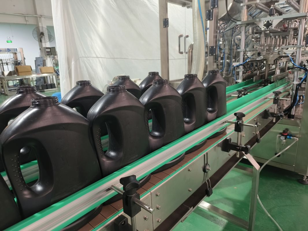Ligne de production d'étiquetage à double face pour le gel de douche
