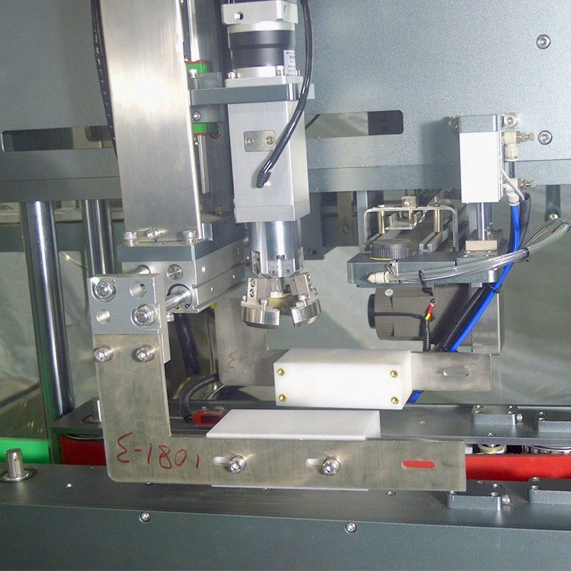 1-10L machine de scellage de remplissage de bouteille pour lubrifier l'huile moteur huile moteur solution d'huile dans les usines de fabrication