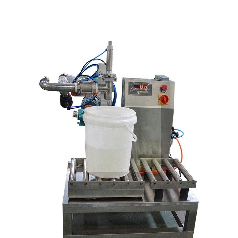 Une machine de remplissage semi-automatique de poids de 150 kg avec moteur de composants de base