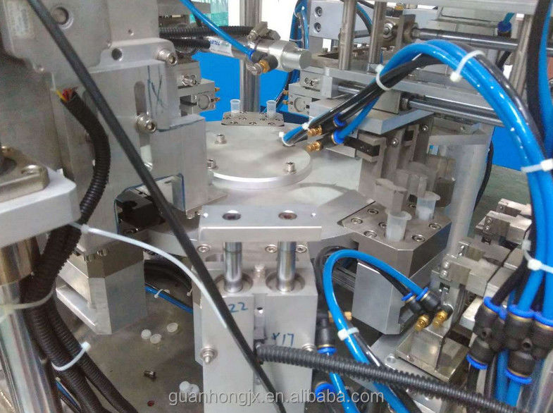 Type d'emballage en fûts Machine de remplissage en gel liquide polonais avec une précision de remplissage de ± 1%