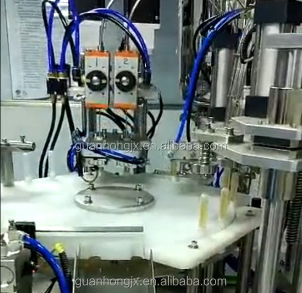 Type d'emballage en fûts Machine de remplissage en gel liquide polonais avec une précision de remplissage de ± 1%