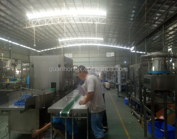 L'huile de lubrifiant de bonne qualité huile moteur huile moteur huile de remplissage encapsulation étiquetage carton emballage ligne de machine de palettisation