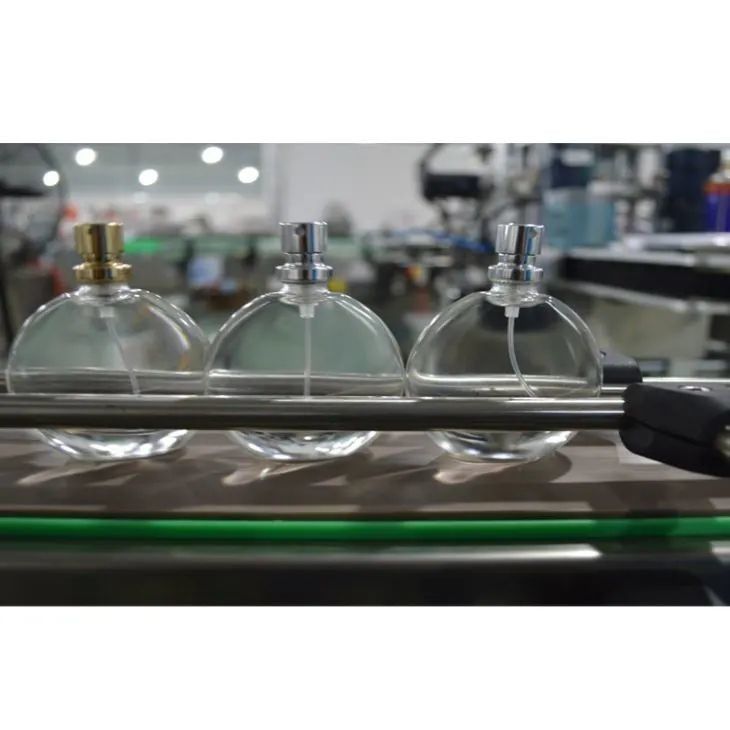 Ligne de production de machines de remplissage de parfums de déodorant automatique pour bouteilles de 20 ml