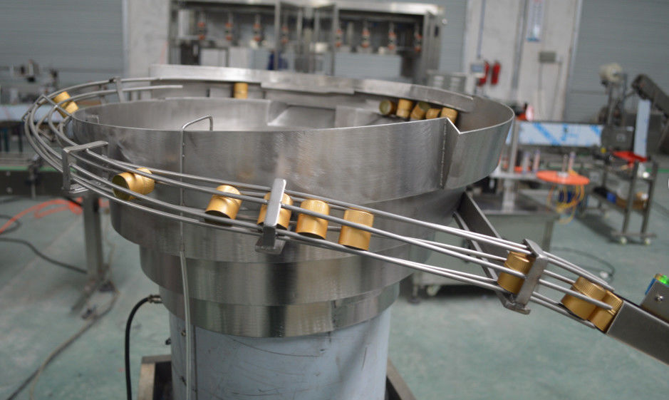 Machine de tri automatique avancée des couvercles de bouteilles en plastique pour emballer le bouchon de bouteille