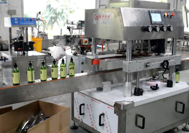 8 paires de roues à rotation Légère machine de fermeture pour les bouteilles de produits de base 30-120 mm de diamètre