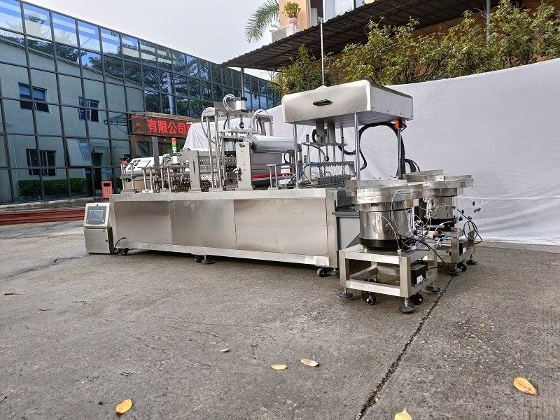 Machine de scellement à 24 têtes pour la production de réactifs biologiques à grande échelle