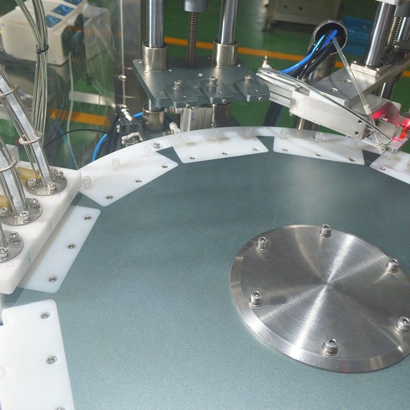 Machine d'étiquetage de remplissage liquide de tubes de réactifs de type Chuck avec une capacité de 800 kg