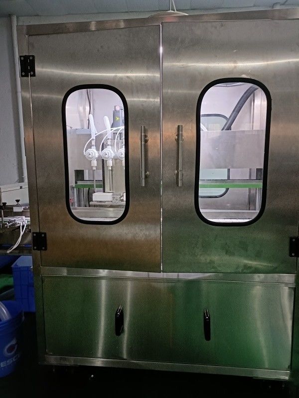 4 têtes Servo-piston type machine de remplissage pour la ligne de production automatique d'acide sulfurique
