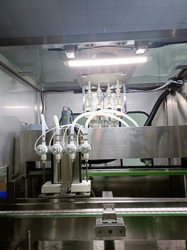 4 têtes Servo-piston type machine de remplissage pour la ligne de production automatique d'acide sulfurique