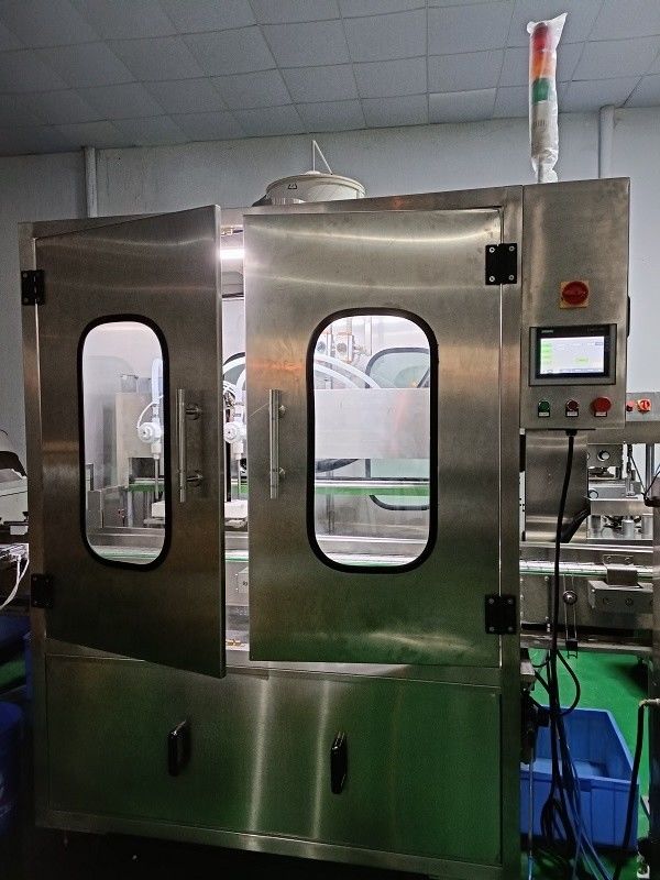4 têtes Servo-piston type machine de remplissage pour la ligne de production automatique d'acide sulfurique